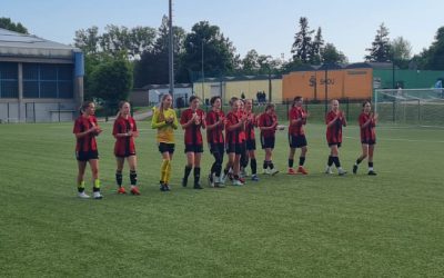 STAREJŠE DEKLICE OSVOJILE ZAHOD – SEDAJ PRED FINALNIM IZZIVOM
