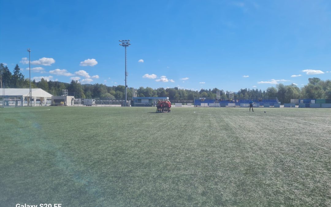 DELITEV TOČK NA PRVI TEKMI SEZONE ZA STAREJŠE DEKLICE